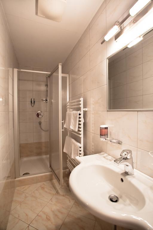 Cityhotel Schwarzer Baer Інсбрук Номер фото